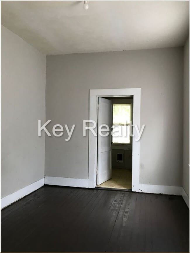 Building Photo - 1802 - A Marye St. - Duplex on the corner ...