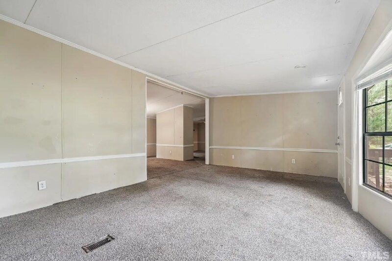 Building Photo - 201 Riverview Dr