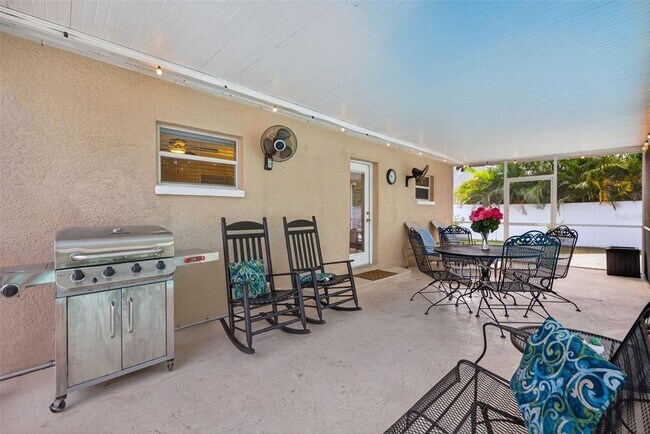 Building Photo - 1334 59th St N