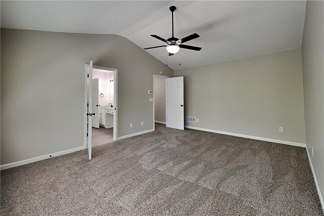 Building Photo - 2215 Traywick Chase