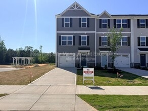 Building Photo - 372 Grand Silo Rd