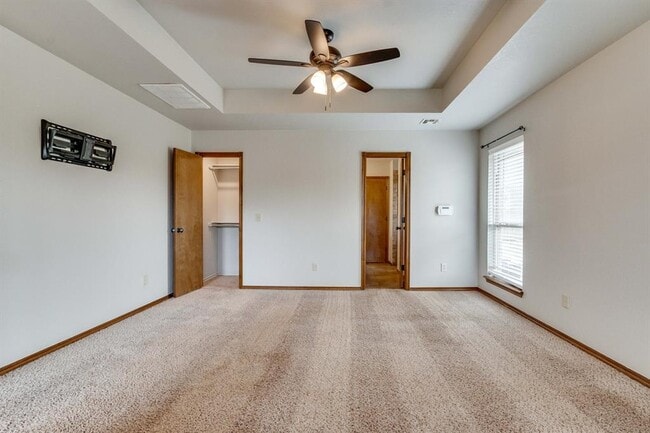 Building Photo - 1046 Phils Way