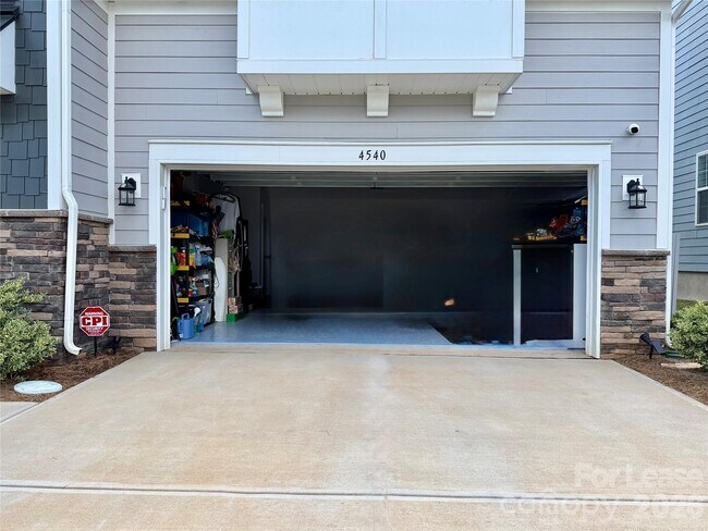 Building Photo - 4540 Potters Wheel Dr