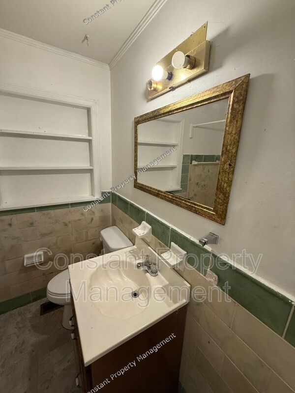 Building Photo - 3069 Somerset Dr