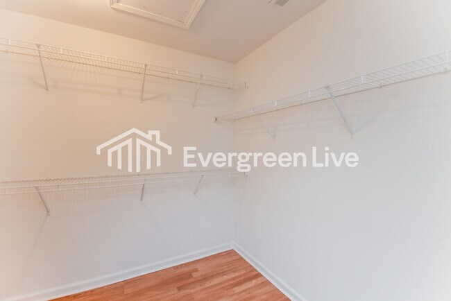 Building Photo - Coming Soon!