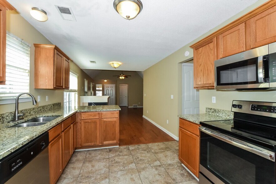 Building Photo - 8573 Griffin Park Dr