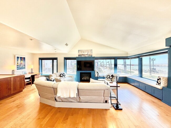 Building Photo - 2524O- Amazing Waterfront | FURNISHED