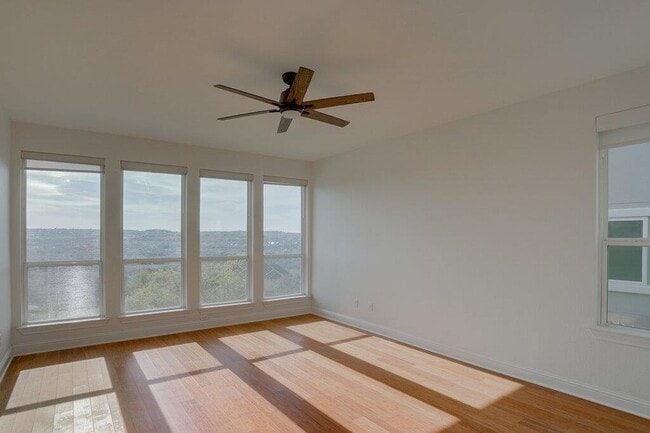 Building Photo - 19616 Summit Glory Trl