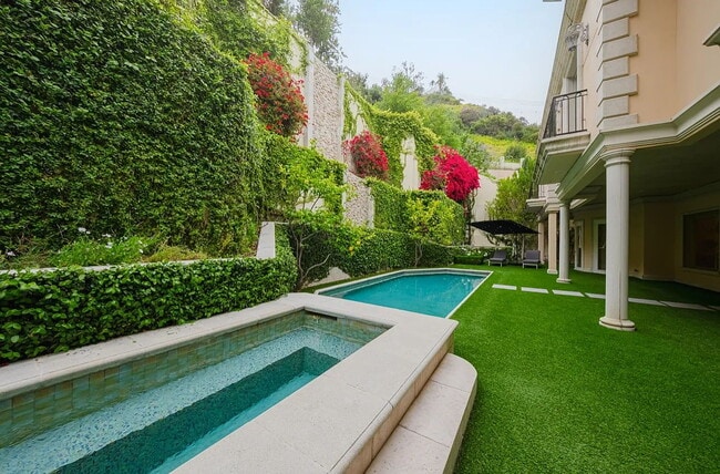 Building Photo - NO MIN CREDIT SCORE REQUIRED, BK OKAY, PAST EVICTION OKAY!, BACKGROUND FRIENDLY. Apply at "The Re...