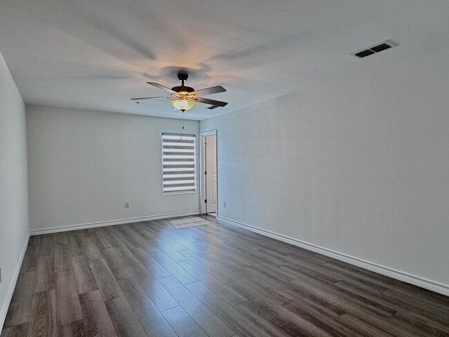 Building Photo - 9915 Borna Dr