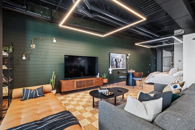 Building Photo - Stunning Fully Furnished Condo in Downtown...