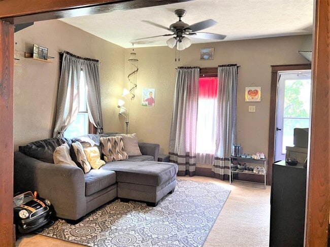 Building Photo - 325 Union St