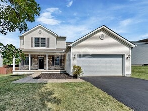 Building Photo - 2271 Landcrest Dr