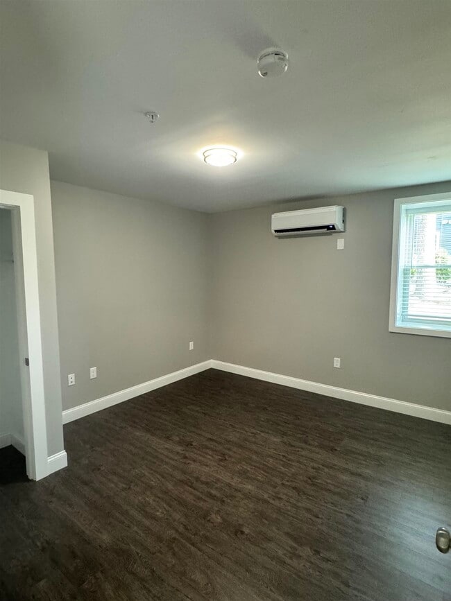 Building Photo - 50 Monarch Wy