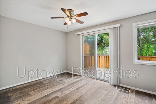 Building Photo - 6133-6135 SE Frances St.