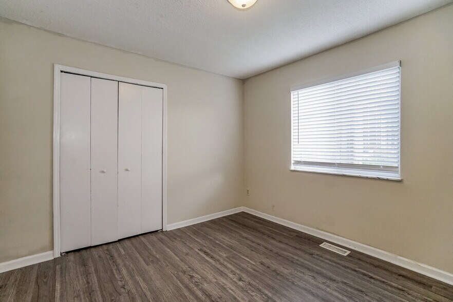 Building Photo - 3117 Falcon Bridge Dr