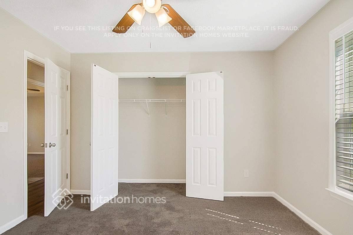 Building Photo - 200 Alice Dr