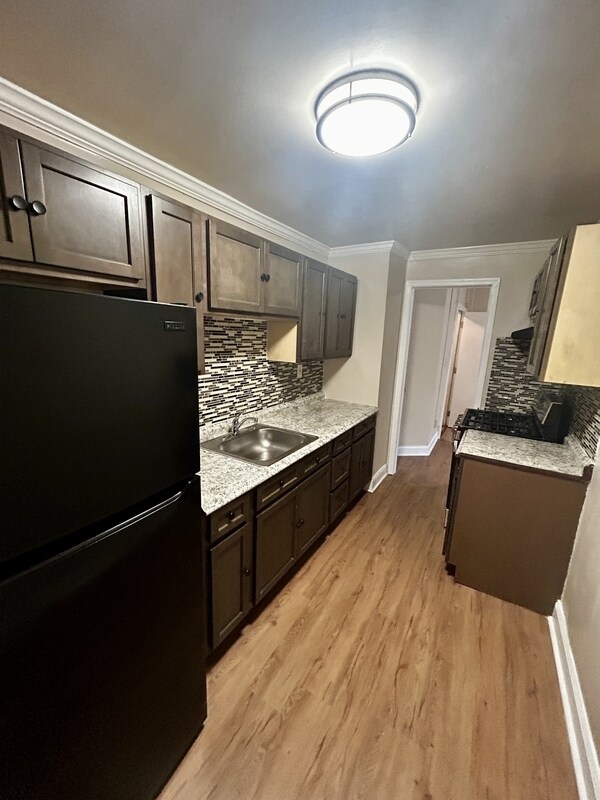 Building Photo - 2833 28th St SE