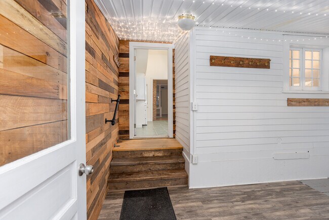 Back mud room - 89 Park St