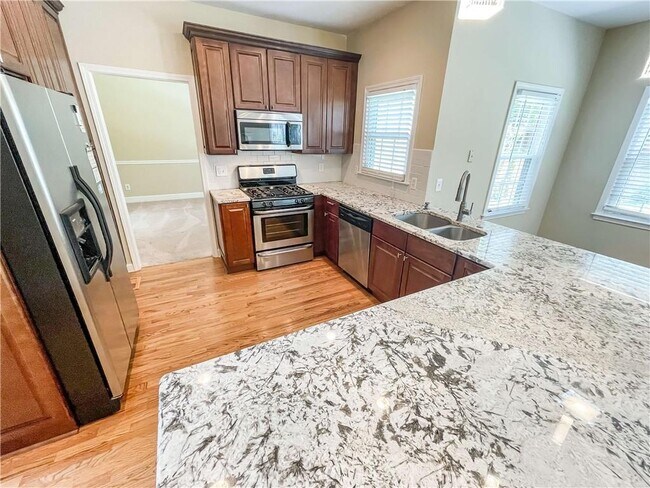 Building Photo - 1598 Brentwood Dr