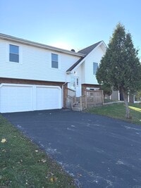 Building Photo - 651 Chesapeake Dr