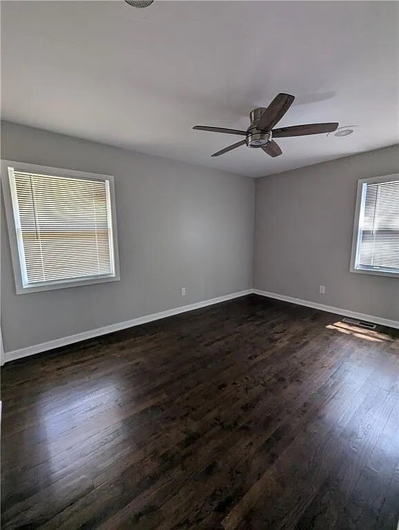 Building Photo - Room in House on Sheppard Dr