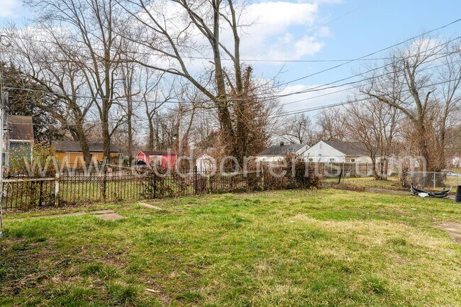 Building Photo - Coming soon! - Experience Urban Sophistica...