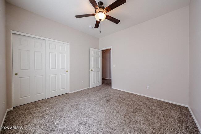 Building Photo - 8442 W Mary Ann Dr