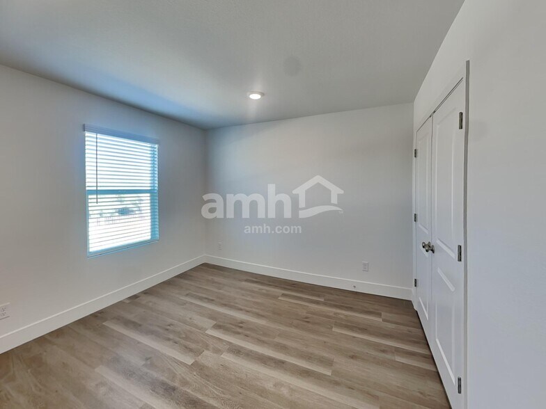 Building Photo - 8074 Winterfell Peak Ave