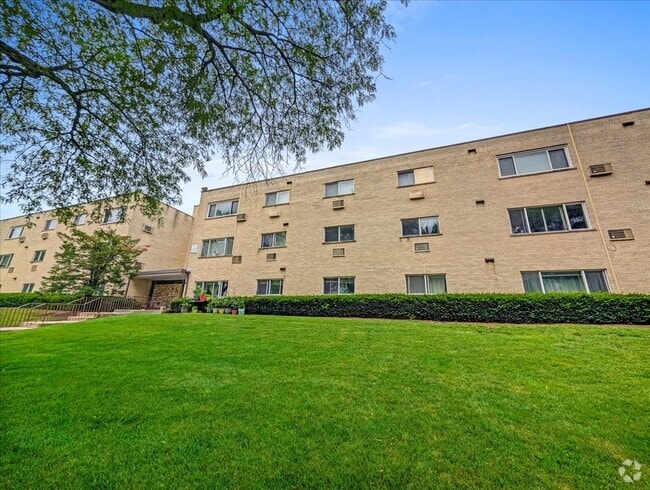 Building Photo - 700 McKinley Ave
