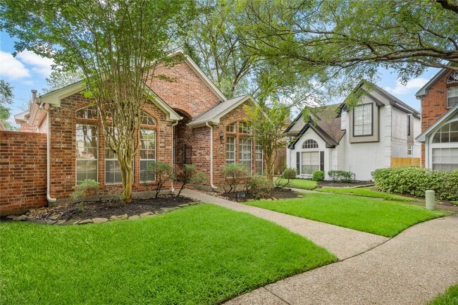Building Photo - 6627 Queensclub Dr