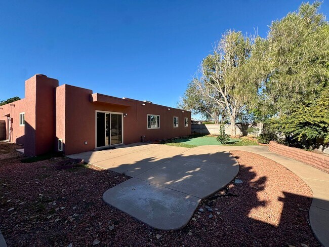 Building Photo - Home in Heritage Hills