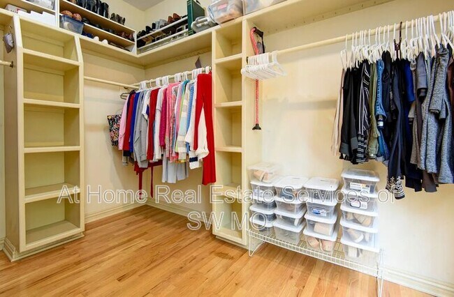 Building Photo - 4810 E Farm Rd 132