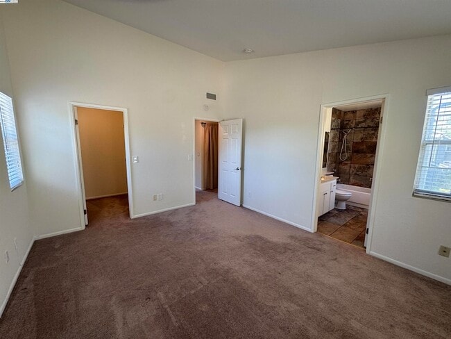 Building Photo - 8145 Mountain View Dr