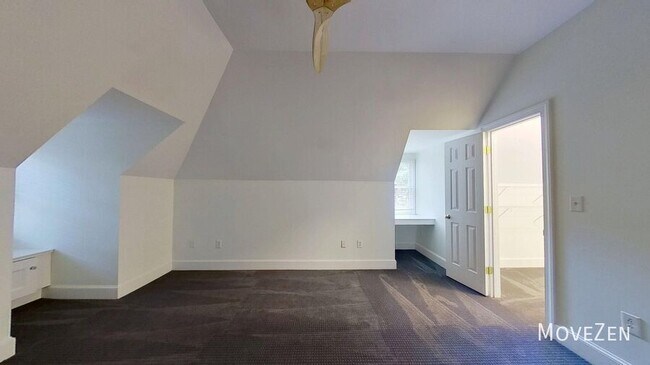 Building Photo - 5630 Colony Crossing Dr