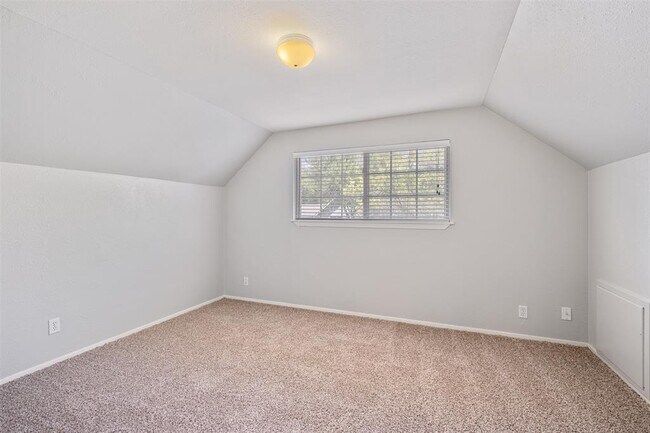 Building Photo - 5504 Coventry Ln