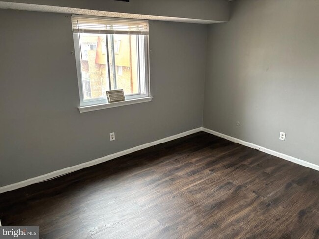 Building Photo - 44 Courtside Dr