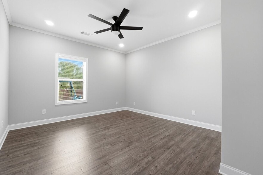 Building Photo - 304 Cochin Dr