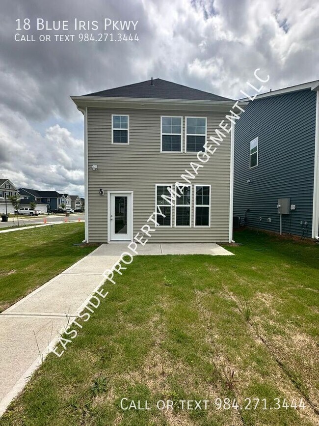 Building Photo - 18 Blue Iris Pkwy