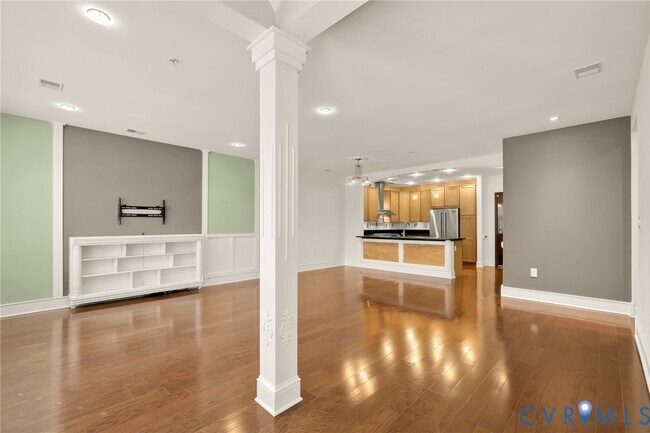 Building Photo - 1418 N Rhodes St