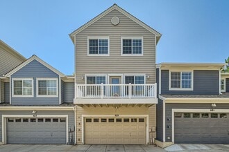 Building Photo - SW Longmont Townhome
