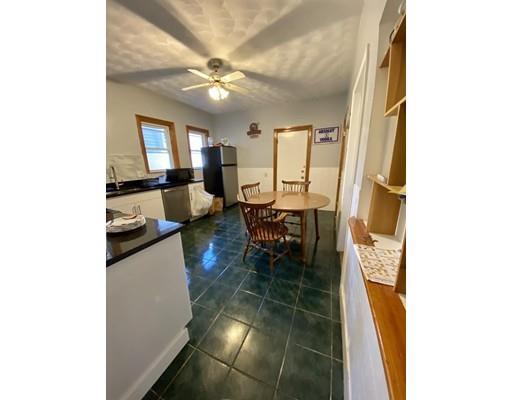 Building Photo - 102 Sydney St