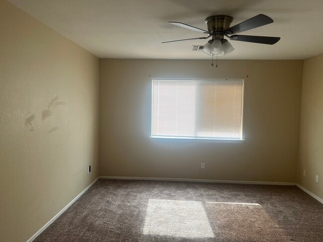 Building Photo - 7825 W San Miguel Ave