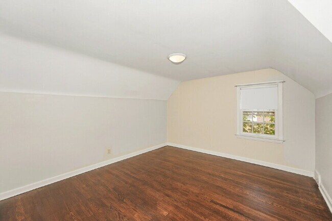 Building Photo - 3665 Lynnfield Rd