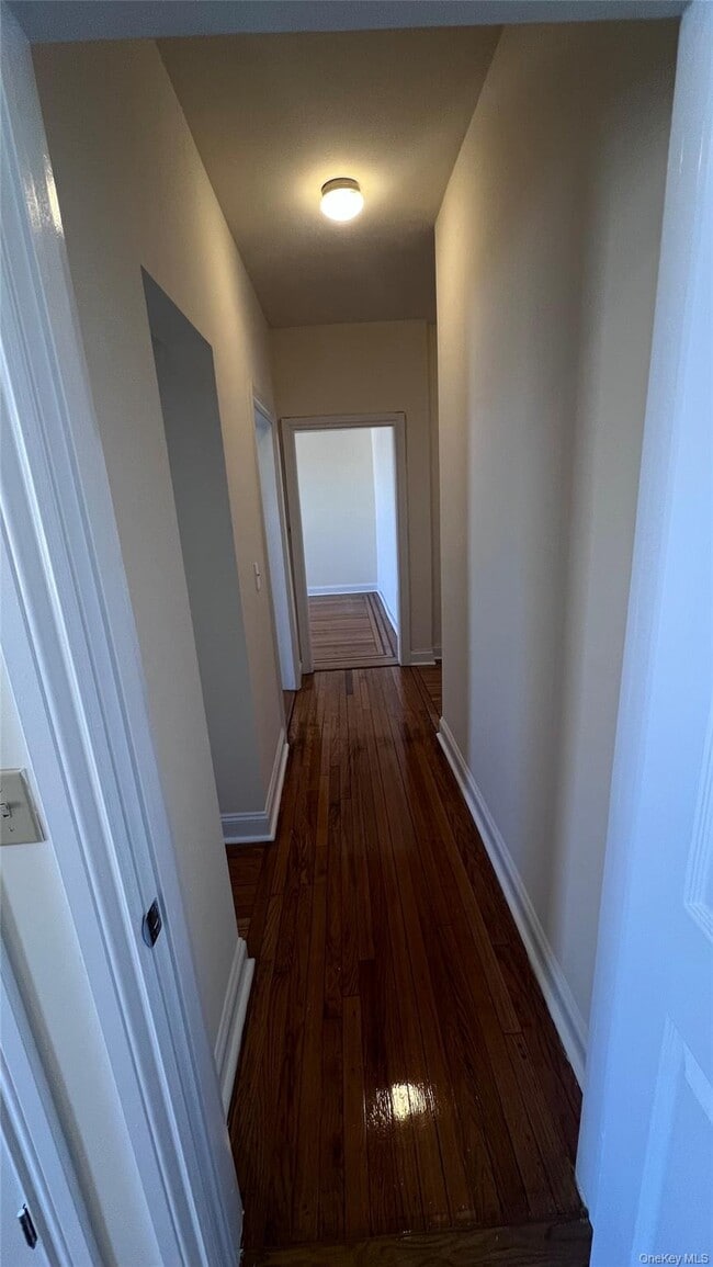 Building Photo - 164-18 43rd Ave