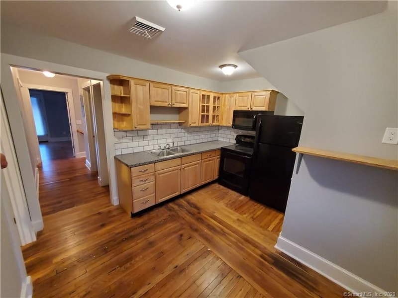 Building Photo - 179 Lenox St