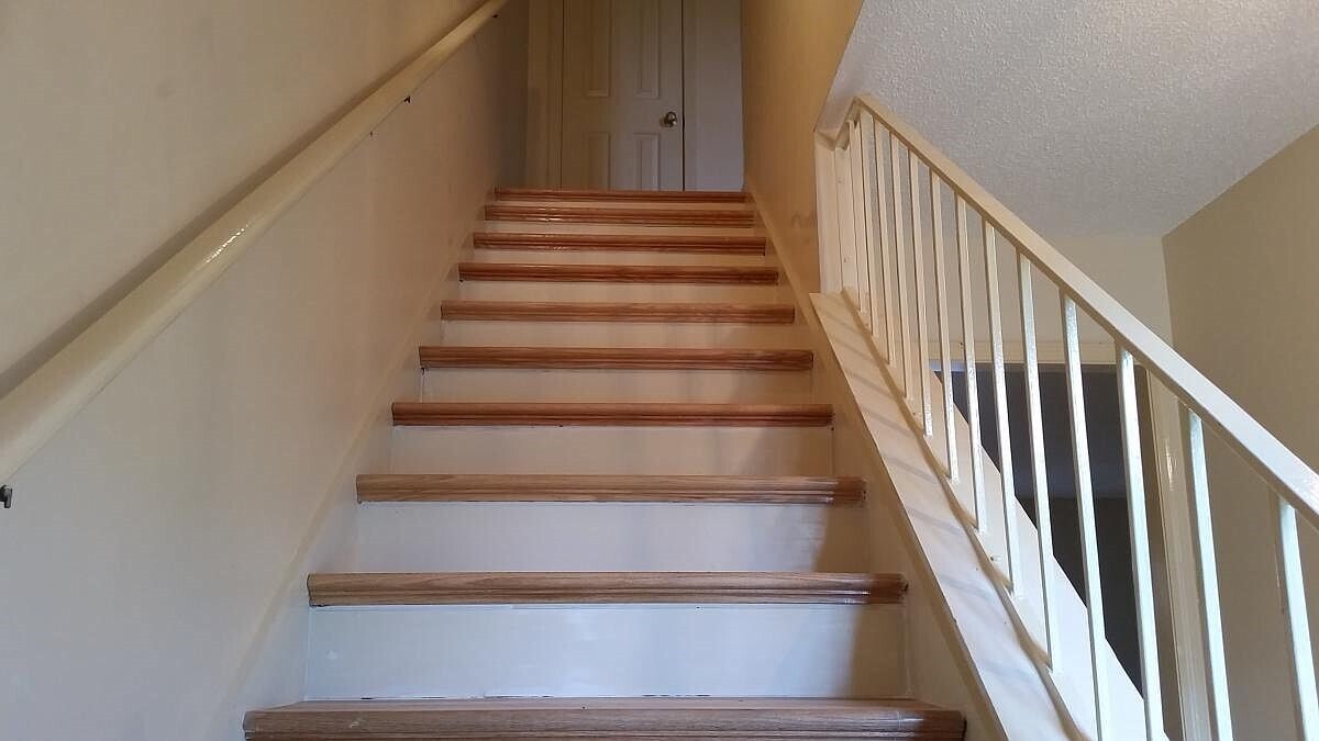 Building Photo - 601 Cedar Crest Dr