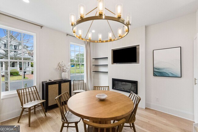 Building Photo - 11 Bourbon St