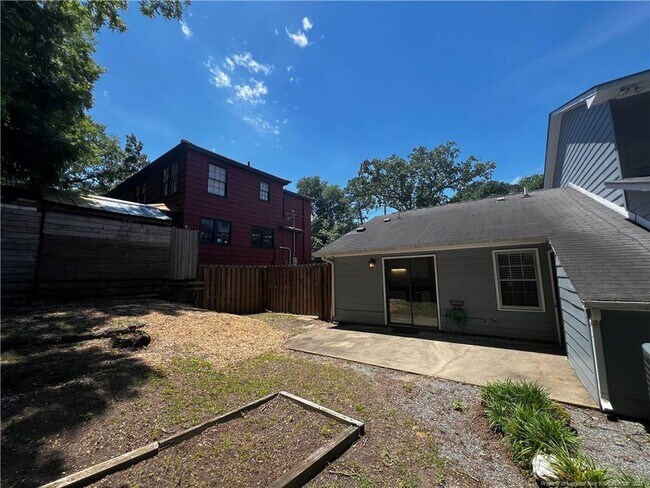 Building Photo - 202 Woodside Ave