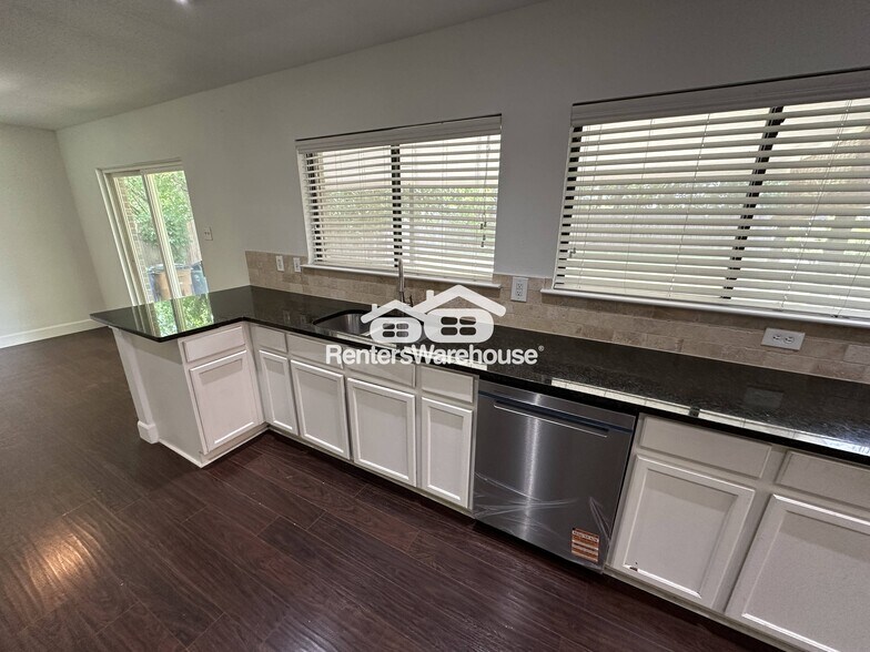 Building Photo - 1305 Bradbury Ln